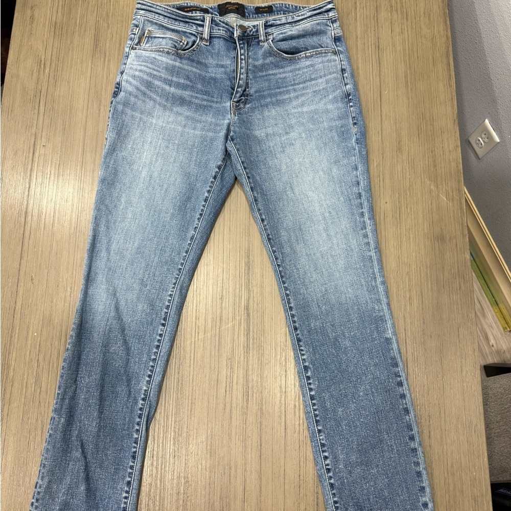 Buckle Outpost Jeans